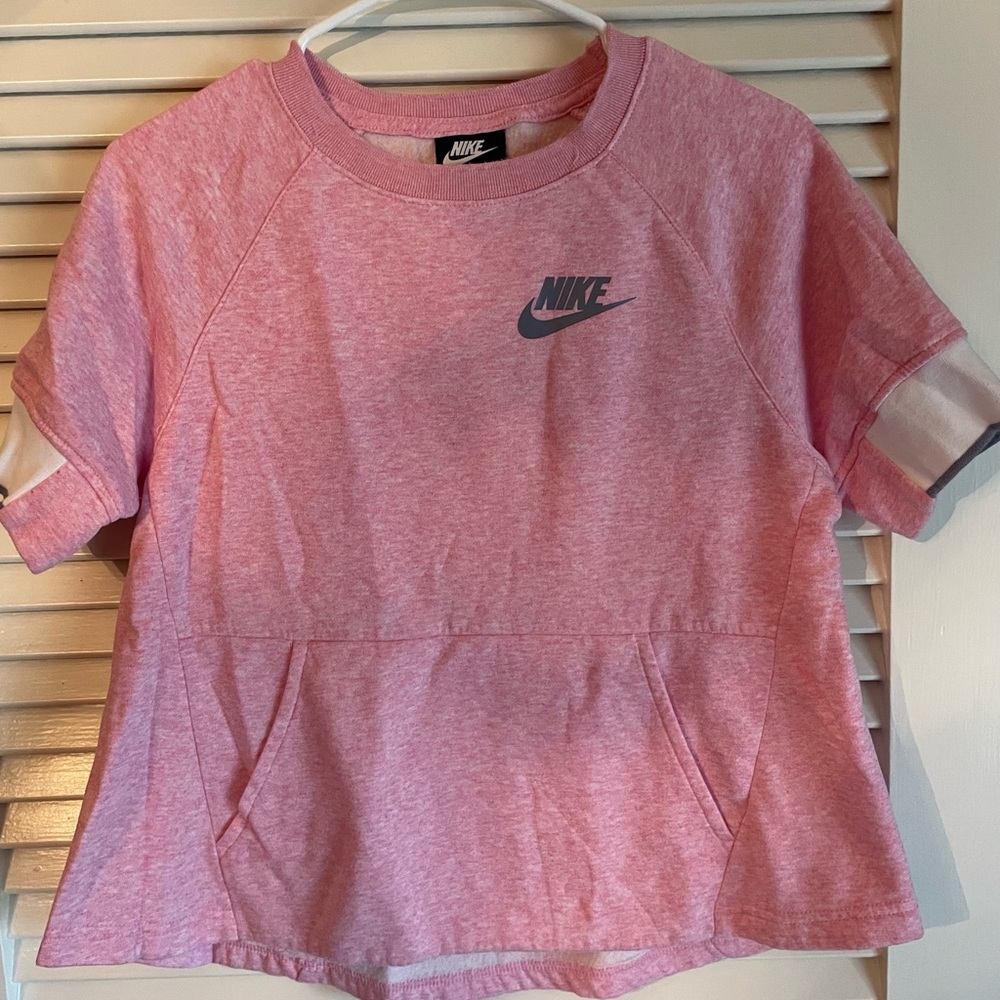 Girls Nike short sleeve flowy sweatshirt top
